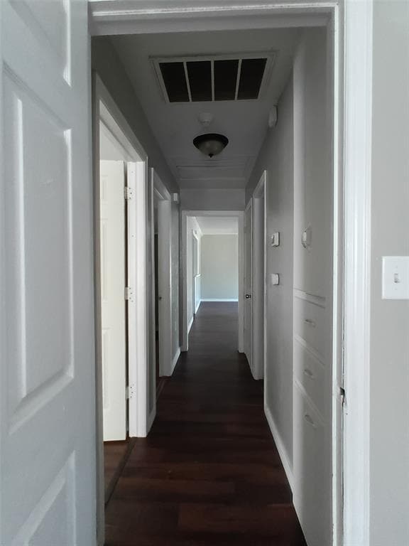 Building Photo - 1024 S Holly Dr