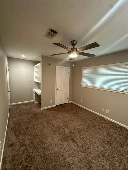 Building Photo - 7307 Galleon Dr