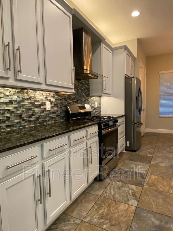 Building Photo - 31134 Spruceberry Ct