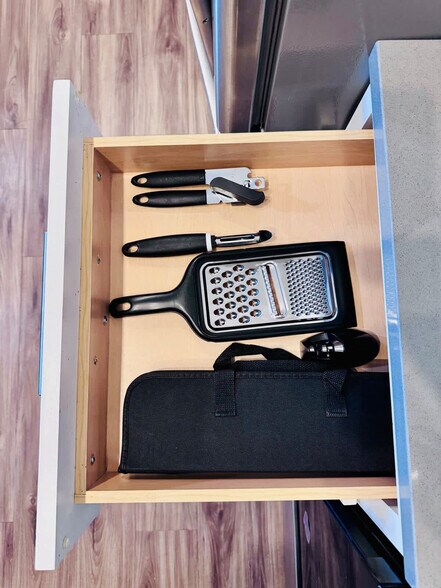 Building Photo - 14521 Star Water Rd