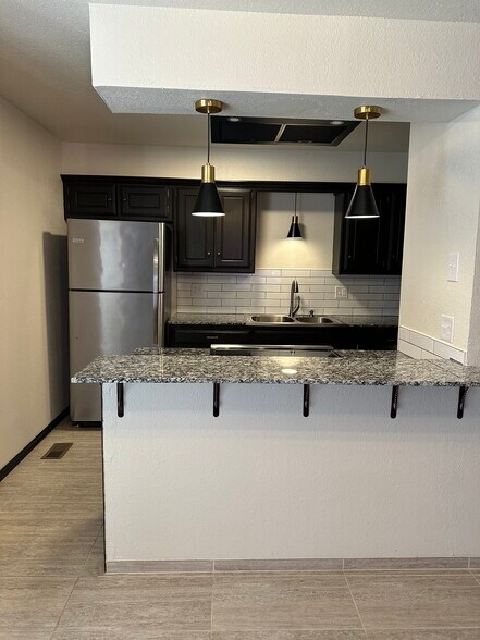 Building Photo - 9137 Knottingham