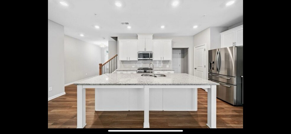 Building Photo - 495 Duval Dr