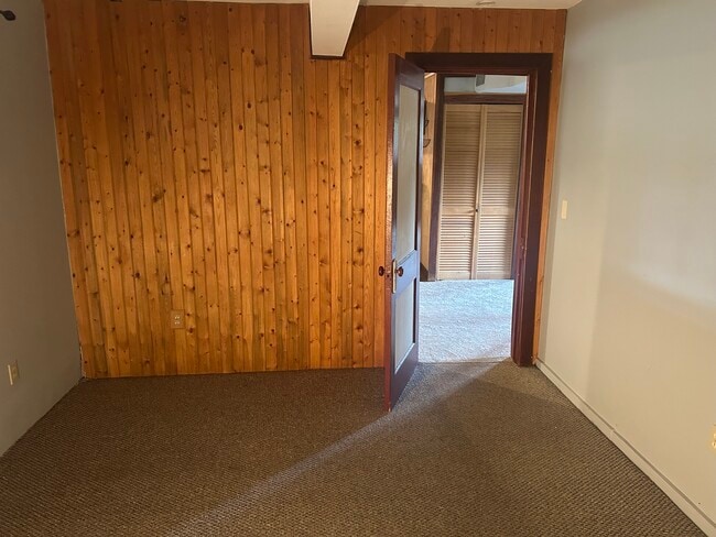 Building Photo - 1500 Orchard Ave