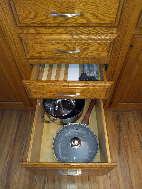 Building Photo - 2 W Pacific St