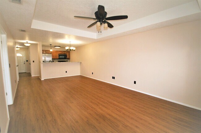 Building Photo - 105 Limestone