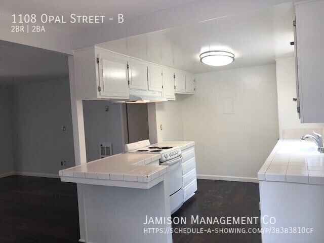 Building Photo - 1108 Opal St