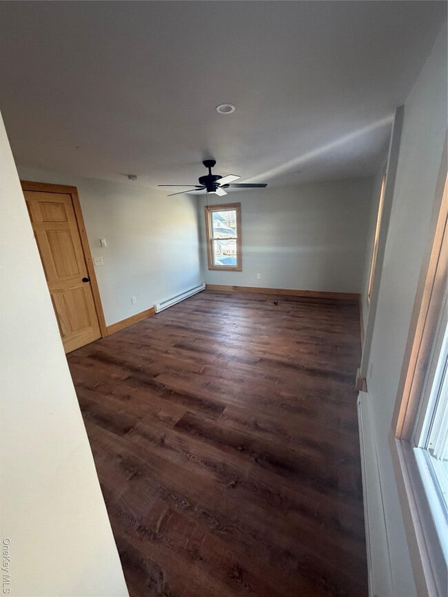 Building Photo - 80 Old Glenham Rd