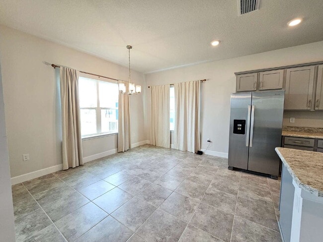 Building Photo - Palm Bay Paradise