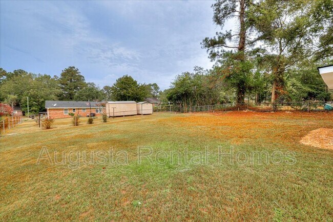 Building Photo - 3603 Columbine Dr