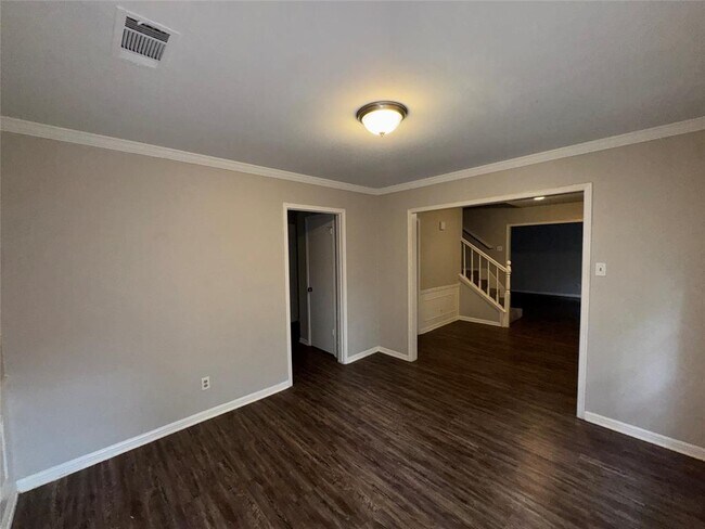 Building Photo - 16511 Courtland Cir
