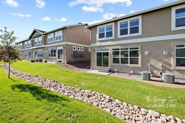 Building Photo - 756 Brambleberry Hts