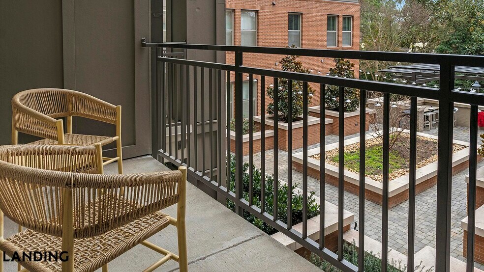 Building Photo - 2420 Peachtree Rd NW