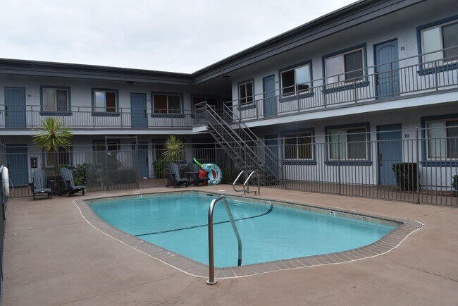 Building Photo - 1 Bedroom Condo in the Tapestry Community of Imperial Beach