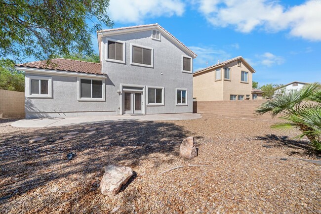 Building Photo - Beautifully Updated 4-Bedroom Home with 3-...