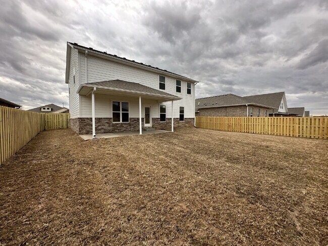 Building Photo - 2040 Tallgrass Ter