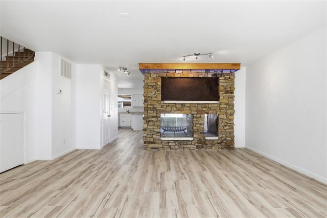 Building Photo - 5810 Marina Dr