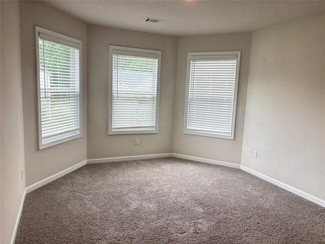 Building Photo - 404 Fox Crk Dr
