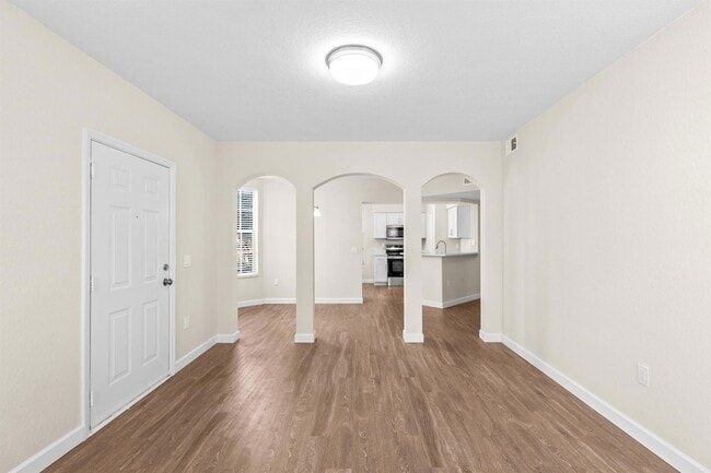 Building Photo - 1609 Belmont Pl