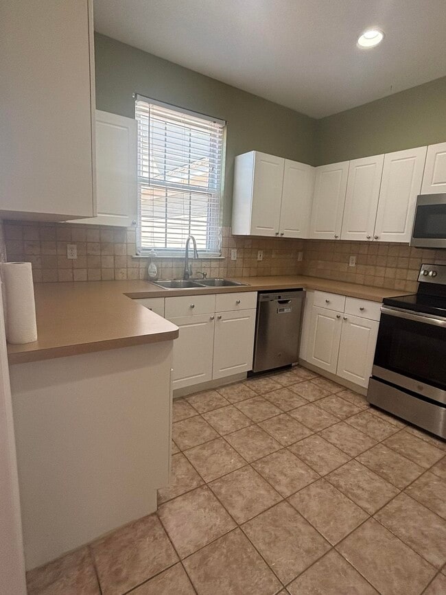 Building Photo - 4020 Colleton Ct