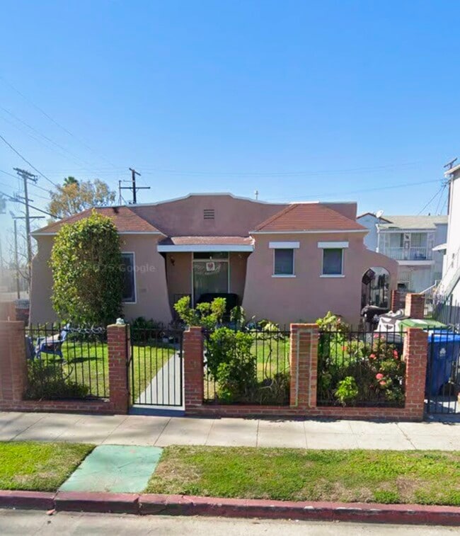 Building Photo - 5859 2nd Ave