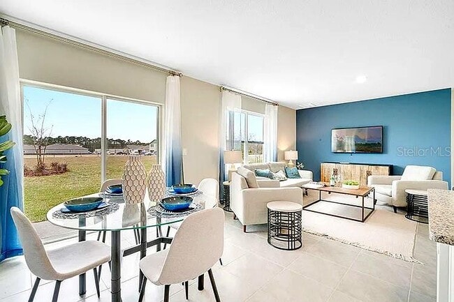 Building Photo - 2030 Maple Ridge Dr