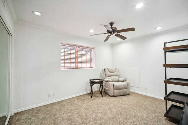 Building Photo - Dream home Located on the Bluff of Southwe...