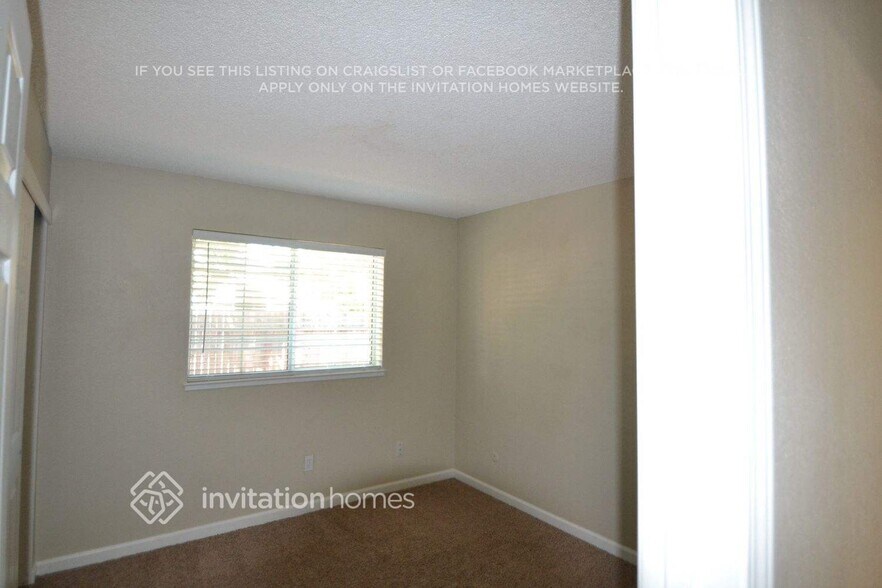 Building Photo - 3209 Hogarth Dr