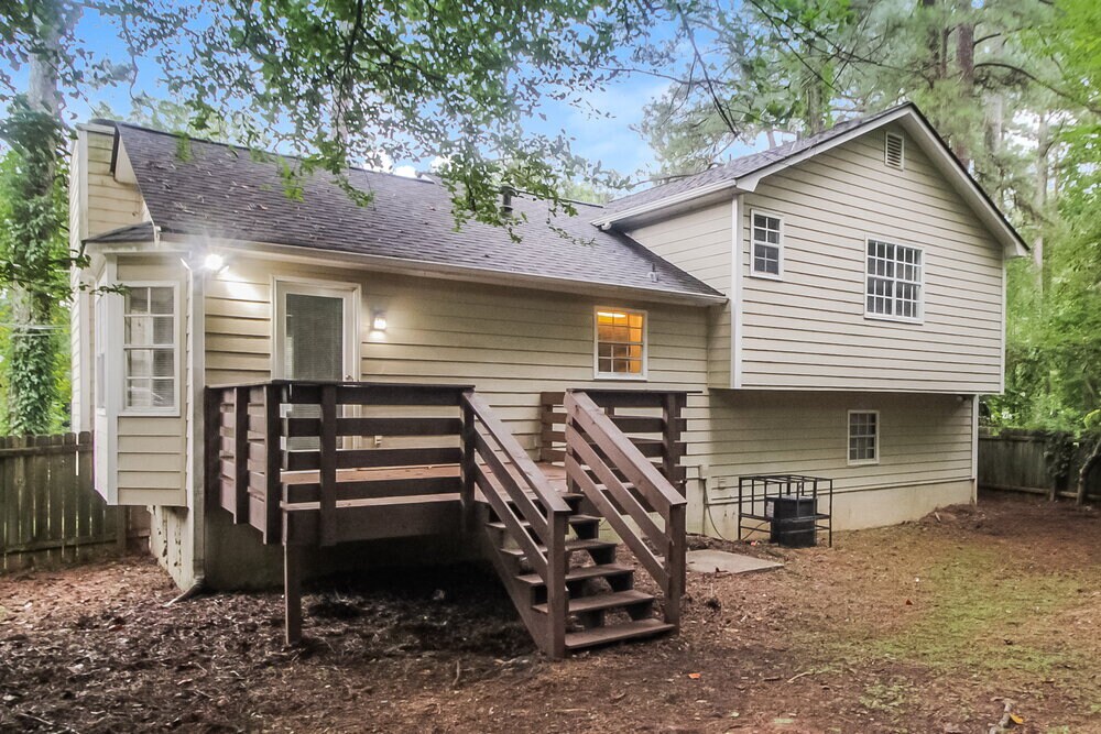 Building Photo - 3230 Westview Terrace