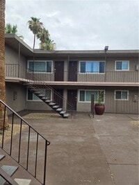 Building Photo - 2104 Sunrise Ave