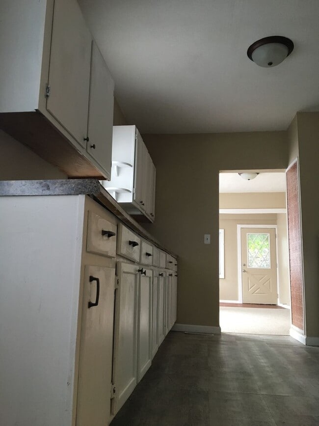Building Photo - Beautiful 3 bedroom 1 bath home in St. Paul
