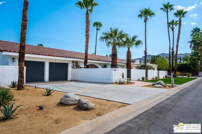 Building Photo - 1970 S Joshua Tree Pl
