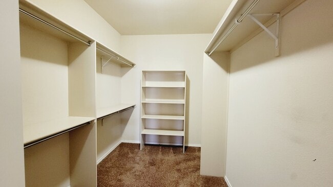 Building Photo - 7453 Eagle Vista Dr