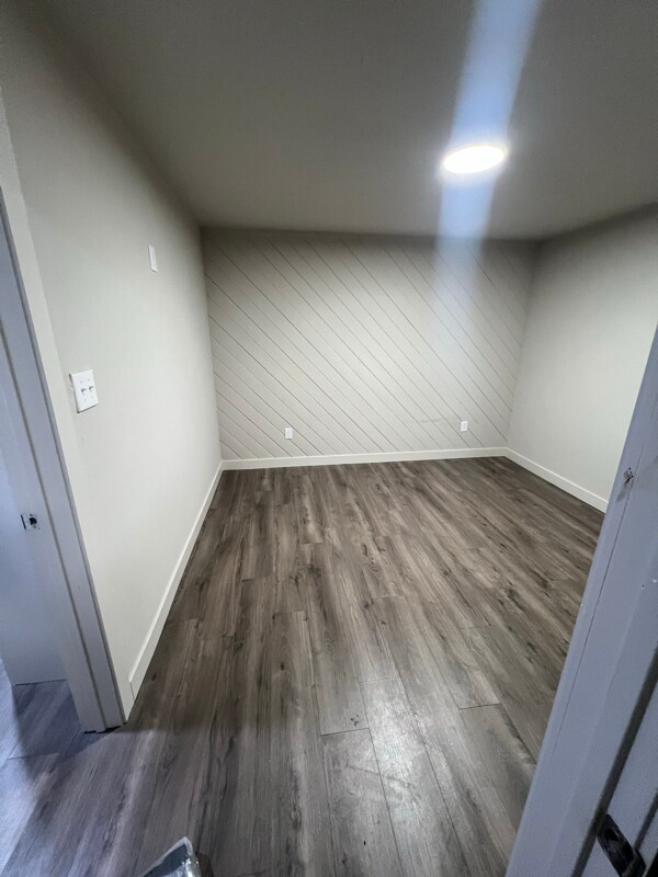 Building Photo - 1885 Staples Rd