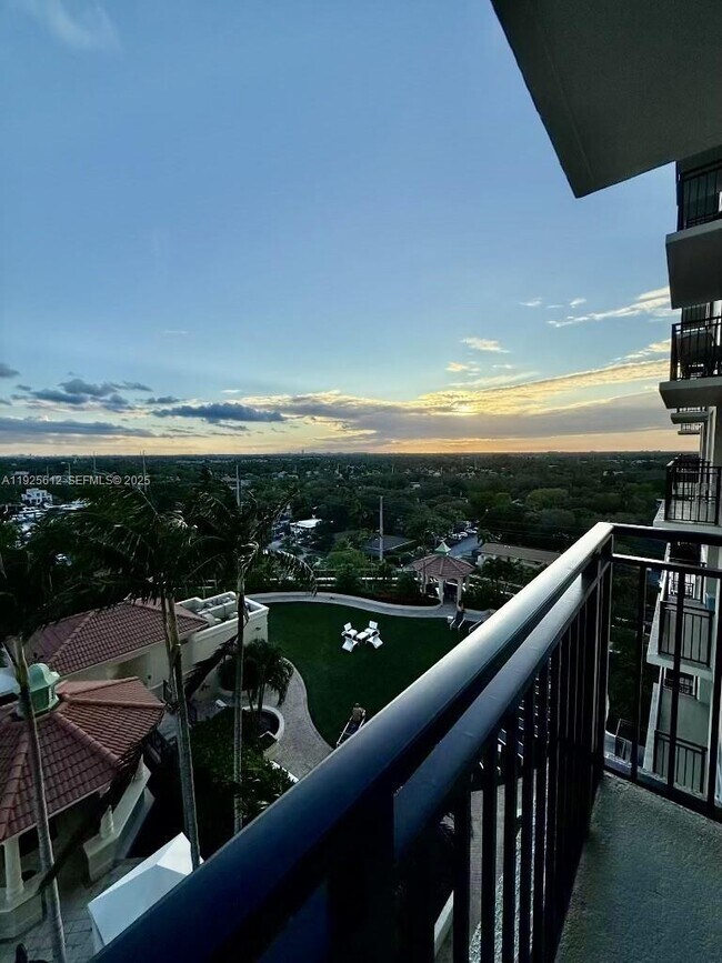 Building Photo - 610 W Las Olas Blvd