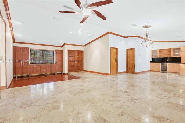 Building Photo - 8035 SW 89th Ct