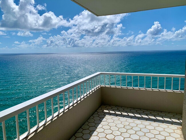 Building Photo - 5540 N Ocean Dr