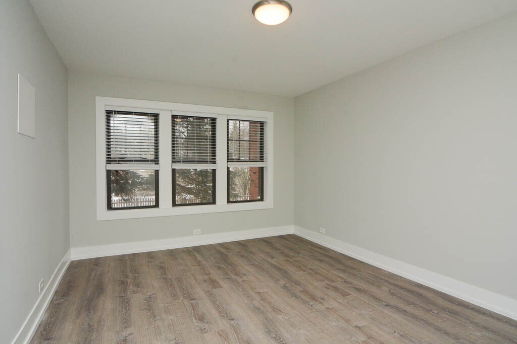 Building Photo - 1131 Maple Ave