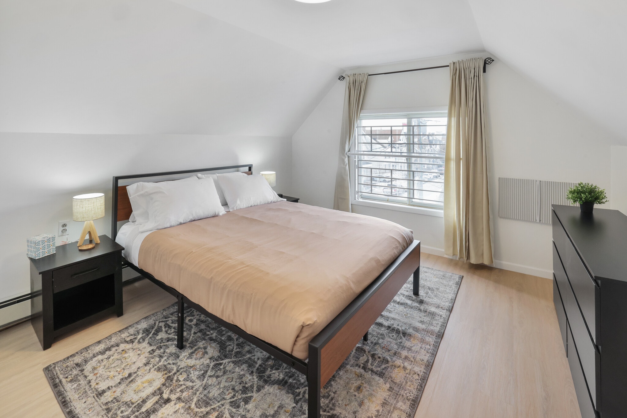 Building Photo - 126 Grant Ave