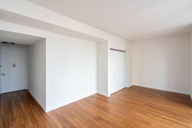 Interior Photo - 66 Rockwell Place