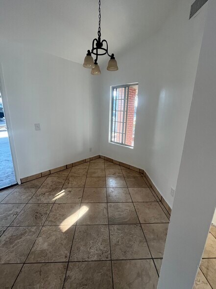 Building Photo - 9531 Montana Calva Cir