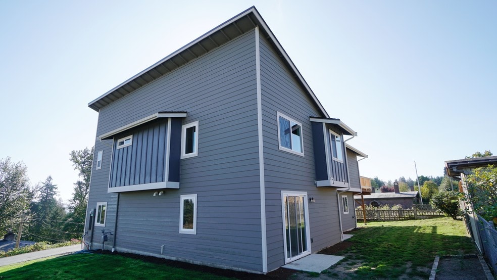 Building Photo - 13315 26th Ct S