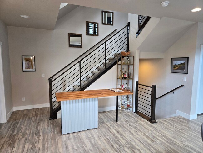 Building Photo - Amazing townhome in Central Park near Nort...