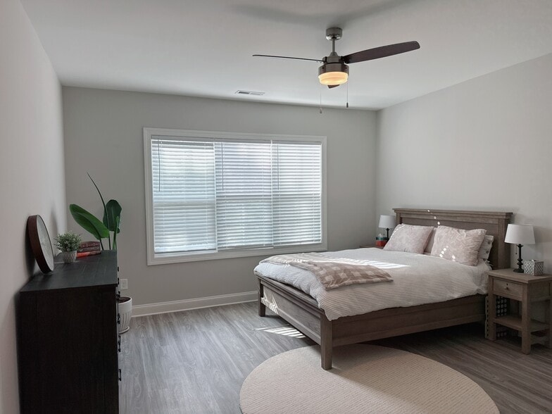 Master Bedroom - 605 Marshskip Way
