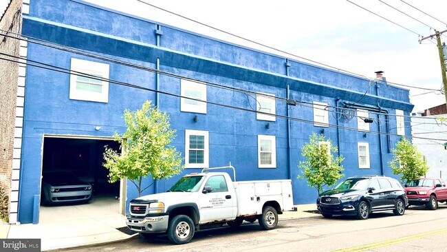 Primary Photo - 344-50 Conarroe St