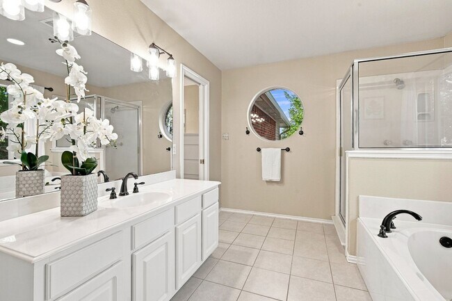 Building Photo - 7030 Pecan Creek Cir