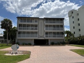 Building Photo - 1477 Park Beach Cir