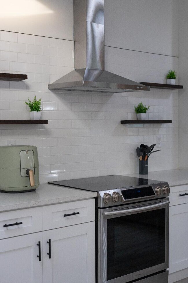 Building Photo - 1775 Harbor Rd