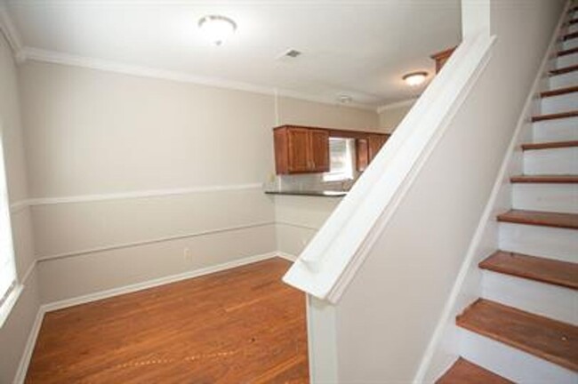 Building Photo - Beautiful 3-Bedroom Home in Cordova-Modern...