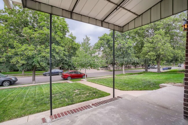 Building Photo - 384 N Ogden St