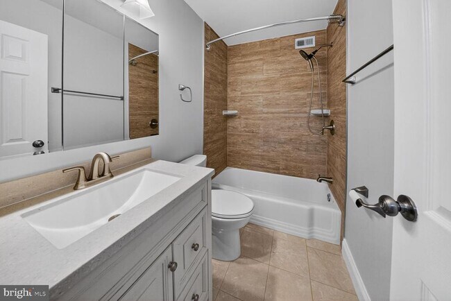 Building Photo - 4977 Battery Ln